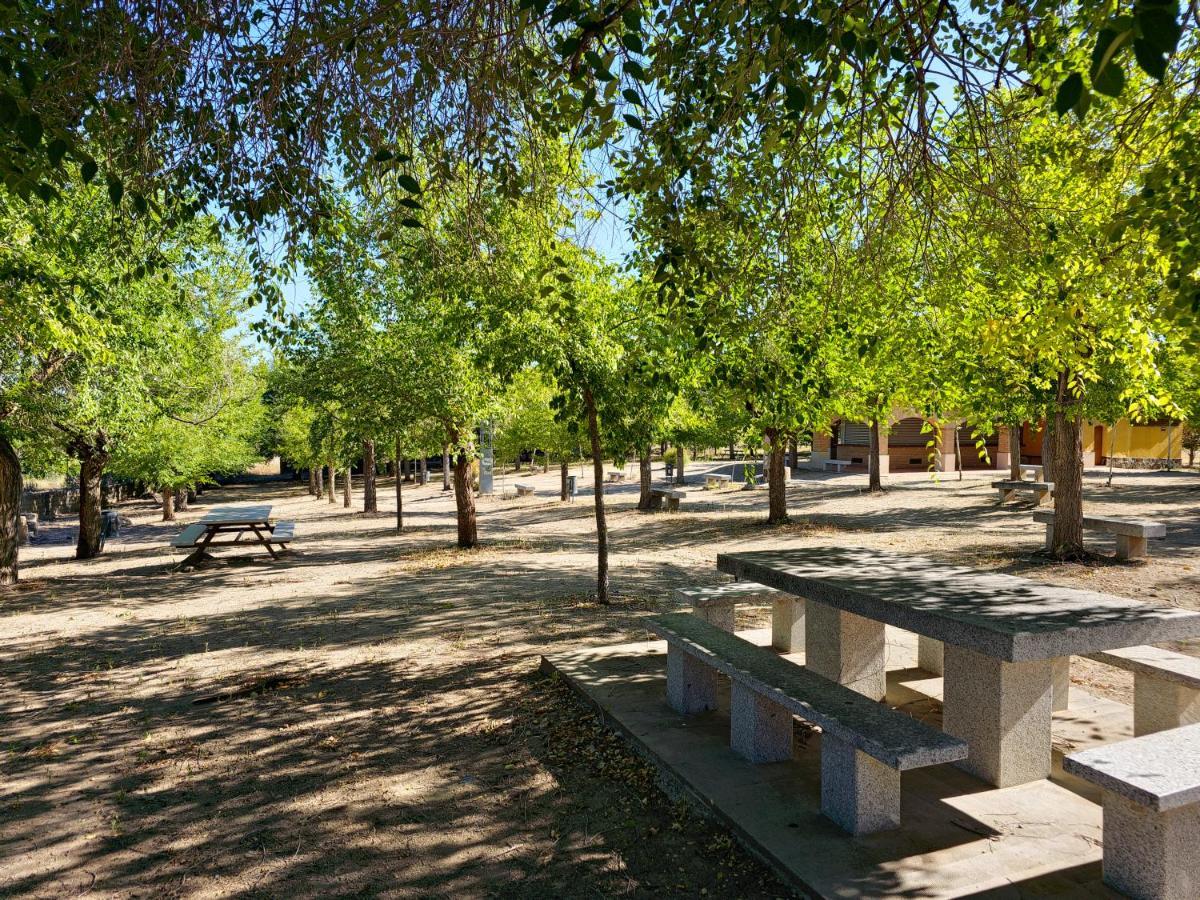 Apartamentos Rurales Tinguaton Aldeanueva de Barbarroya Buitenkant foto